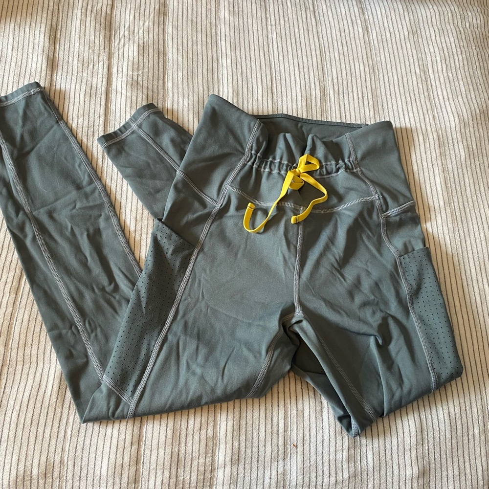 Workout pants